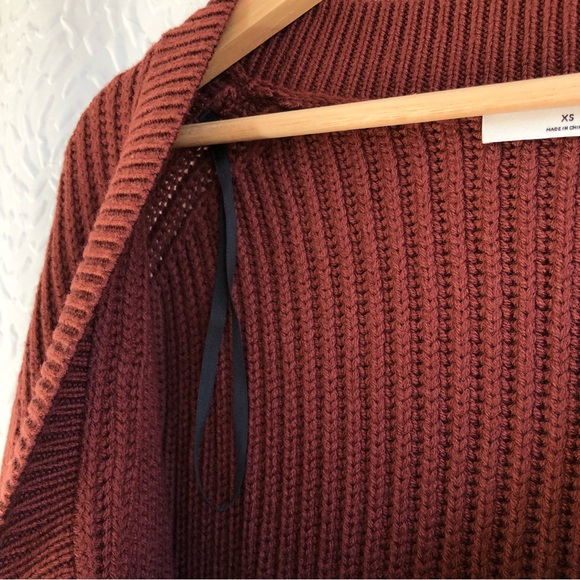 BNWT Aritzia Babaton Rich Cooper Roger Sweater Long V-neck Merino Wool Sweater - Picture 10 of 16